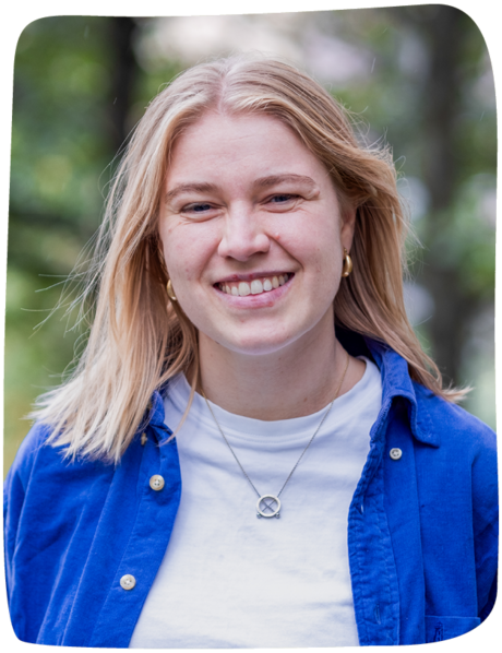 Portrettbilde av ansatt Emma prosjektleder for mangfold og inkludering.