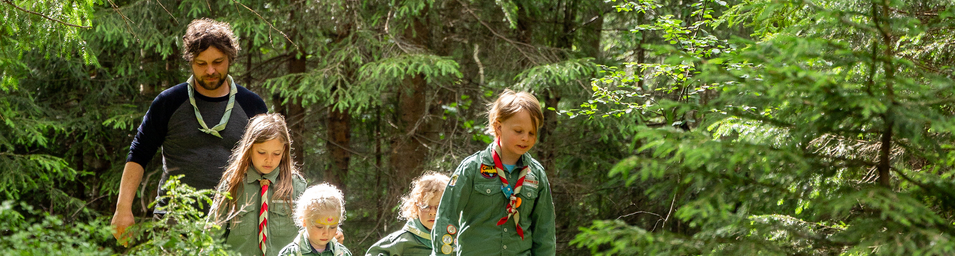 Familiespeidere i skogen