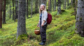 Speiderleder på sopptur.